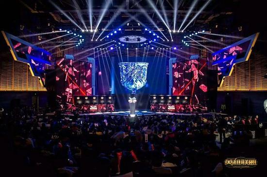 受更大的压 受更大的压